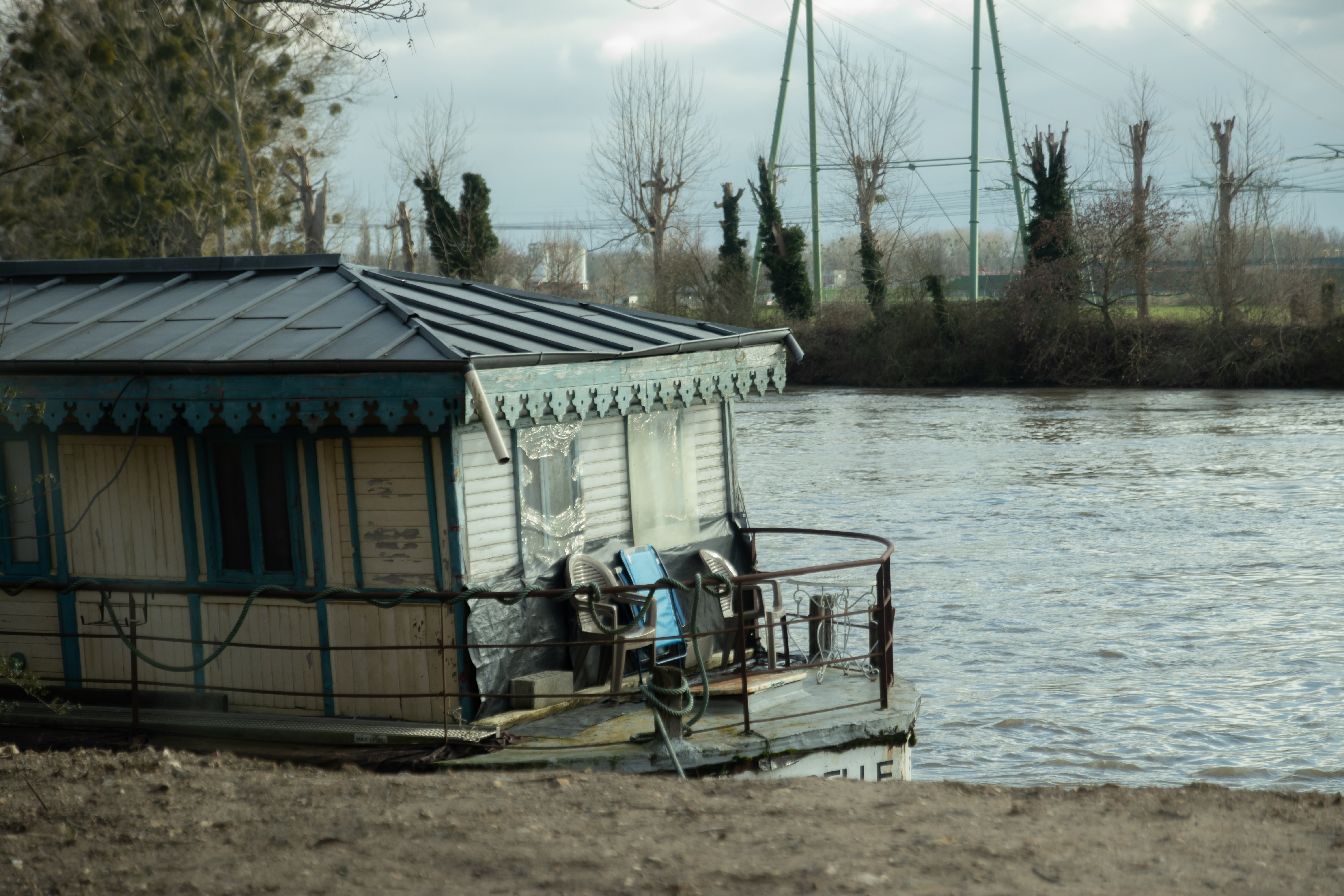 Péniche sur la Seine à Conflans-Sainte-Honorine